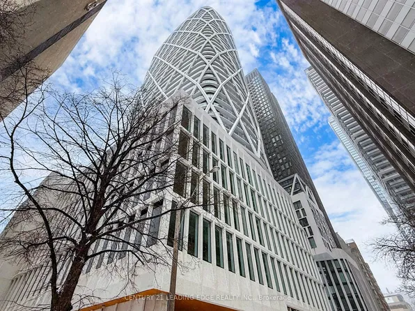 230 Simcoe St #2212, Toronto, ON M5T 0G7