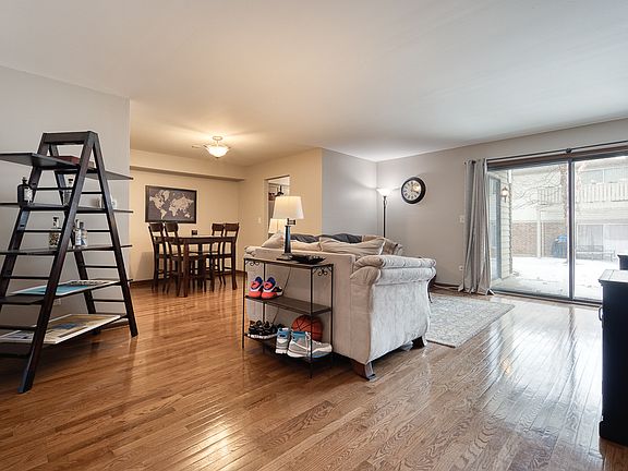 3rd image of 1519 Harbour Ct Unit 1A
