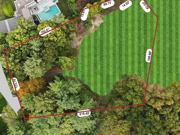 52 Valley Rd, Wellesley, MA 02481