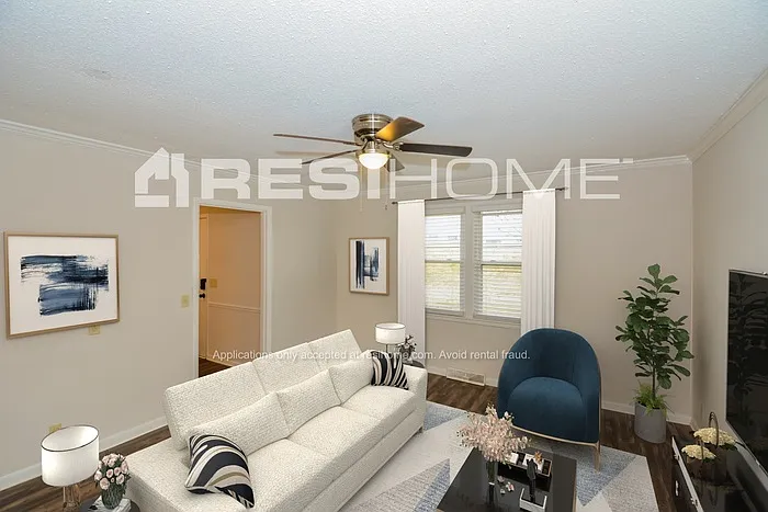 2592 Fairview Blvd — Photo 6