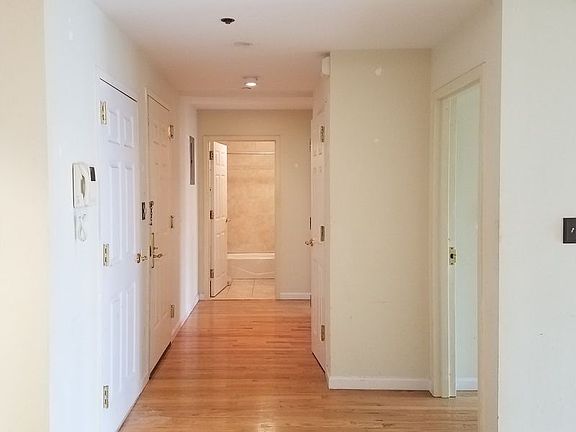 5th image of 2838 Stillwell Ave APT 3A