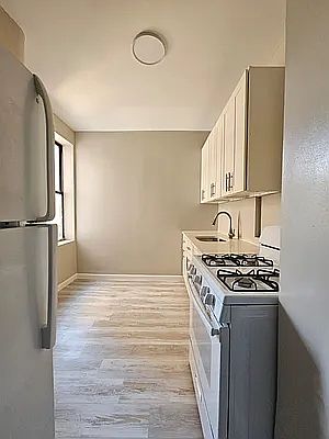 2nd image of 25-28 42nd St #2A