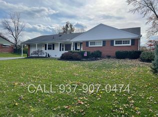 216 Blackstone Dr, Dayton, OH 45459