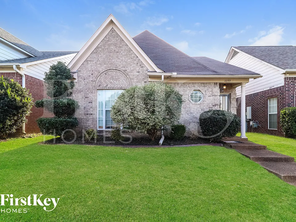 1177 Travers Ln
