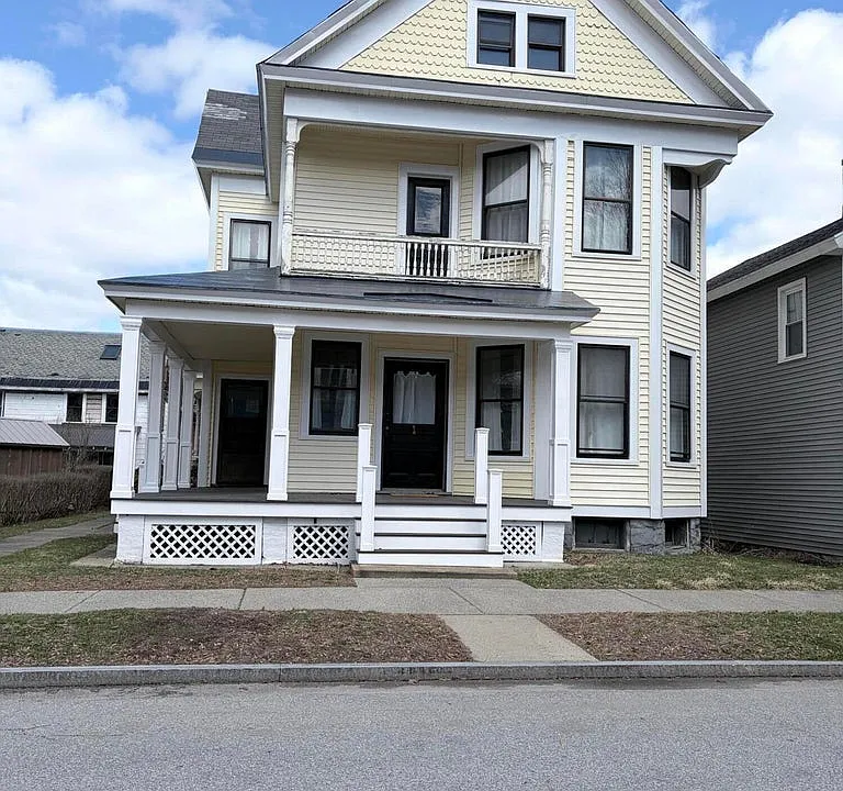 77 White St
