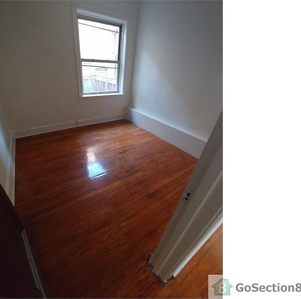 1st image of 7907 S Eberhart Ave APT 3