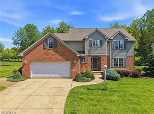 1295 Shady Lakes Dr, Kent, OH 44240