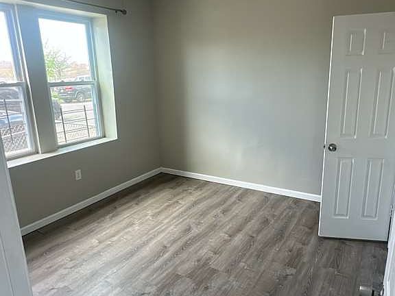 4th image of 2-12 Hillside Ave #100