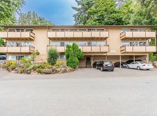 3021 81st Pl SE APT 2, Mercer Island, WA 98040