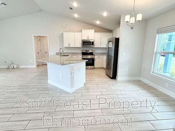 4th image of 4865 Manila Ave