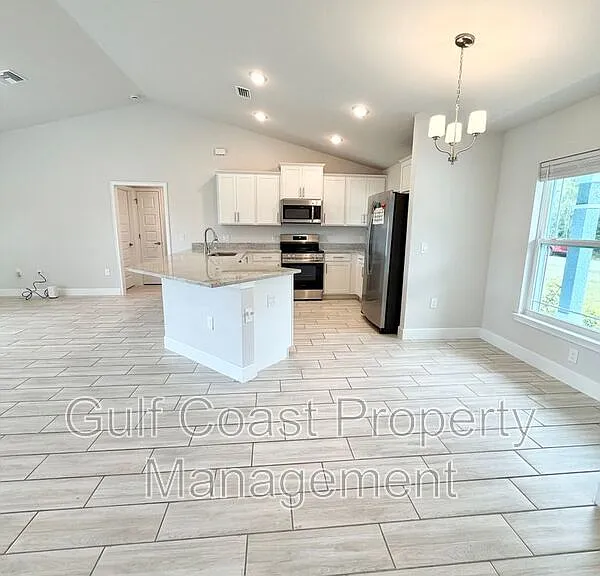 4865 Manila Ave — Photo 4