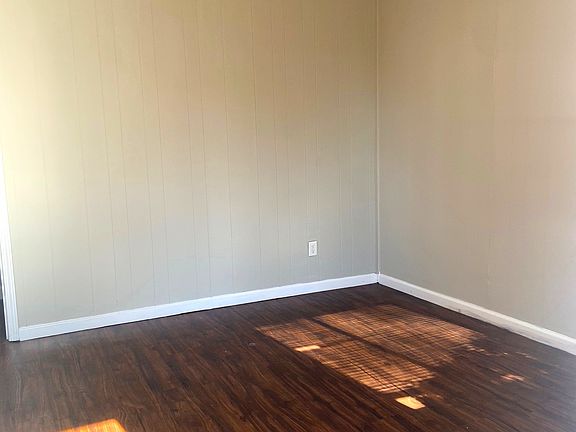 3rd image of 921 Garywood Pl