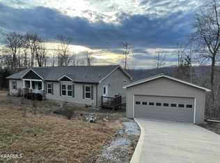 145 Whitetail Ln, La Follette, TN 37766