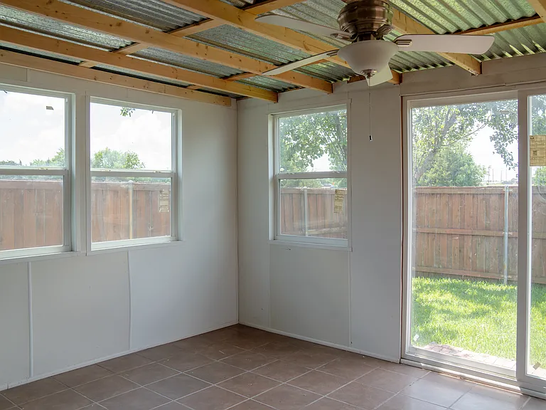 1730 Mineral Springs Dr — Photo 30