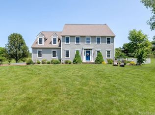 86 Clark Hill Rd, South Glastonbury, CT 06073