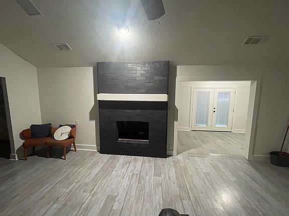 3rd image of 505 Gingerbread Ln