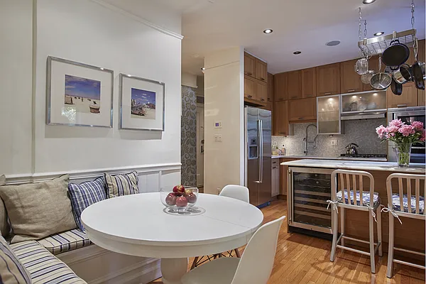 Sold by Stribling | media 4