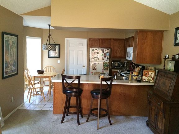 4th image of 321 E Mimosa Ln