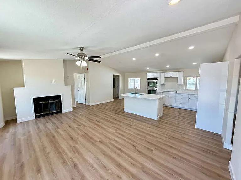 11016 N Grand Canyon Blvd — Photo 4