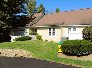 838 Cranberry Ln, Akron, OH