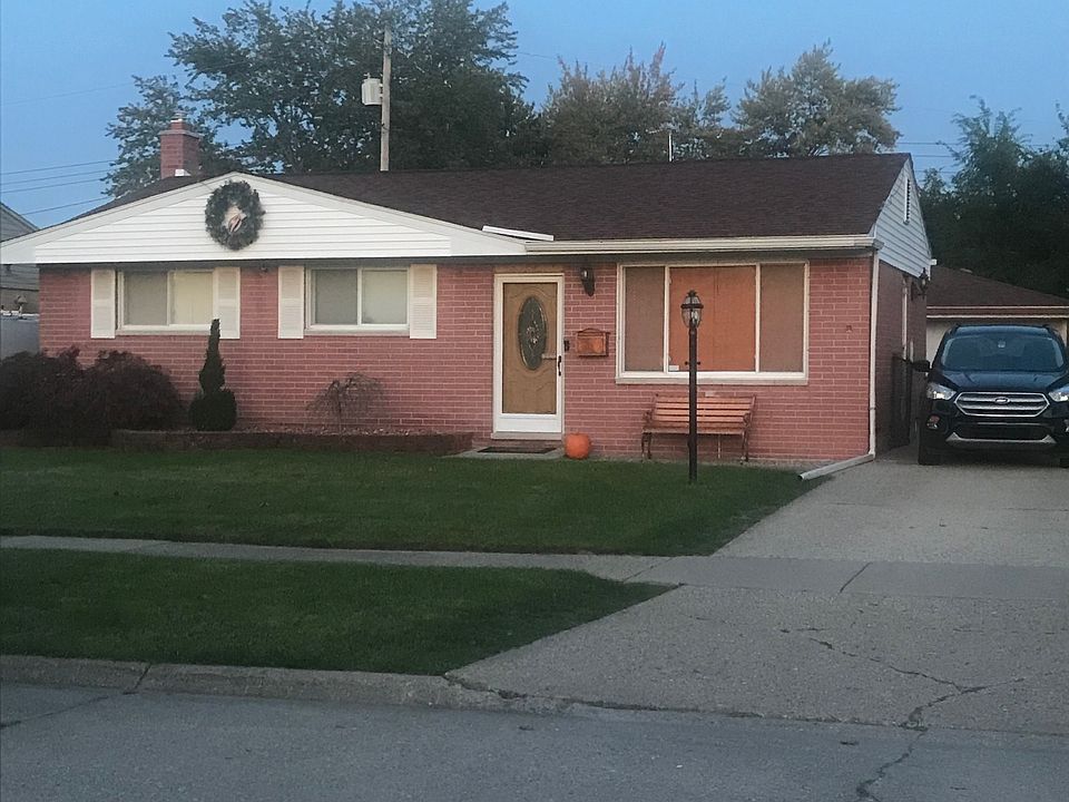 1st image of 755 Alvin St