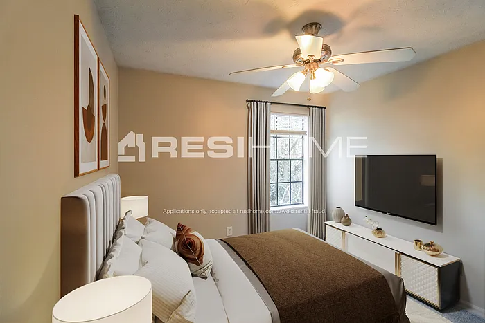 915 Mainstreet Lake Dr — Photo 10