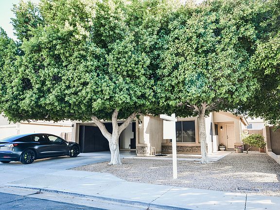 2nd image of 10341 E Crescent Ave