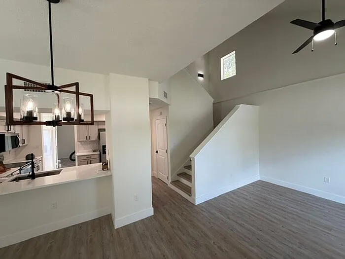 1811 Baxter Ave — Photo 8