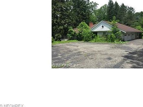 1st image of 33345 Chagrin Blvd