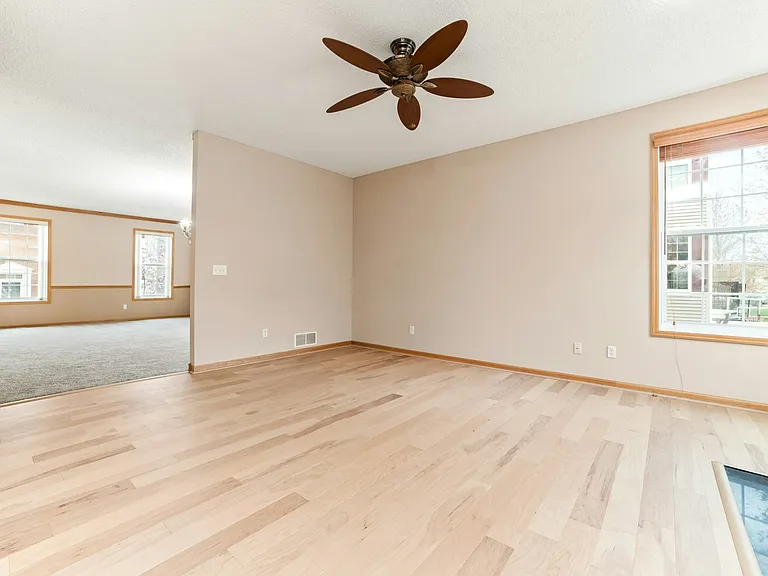 15726 Frisian Ln — Photo 11