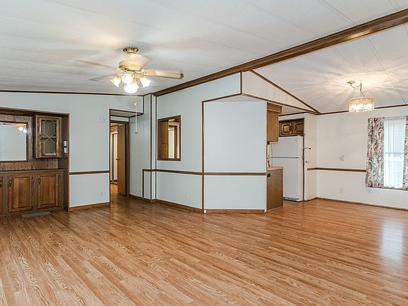 3rd image of 59 Clayton Dr
