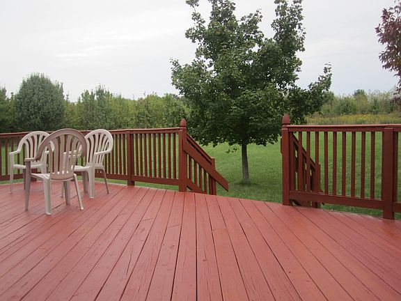 Grand scale deck