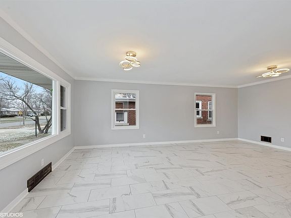 2nd image of 7439 Olcott Ave