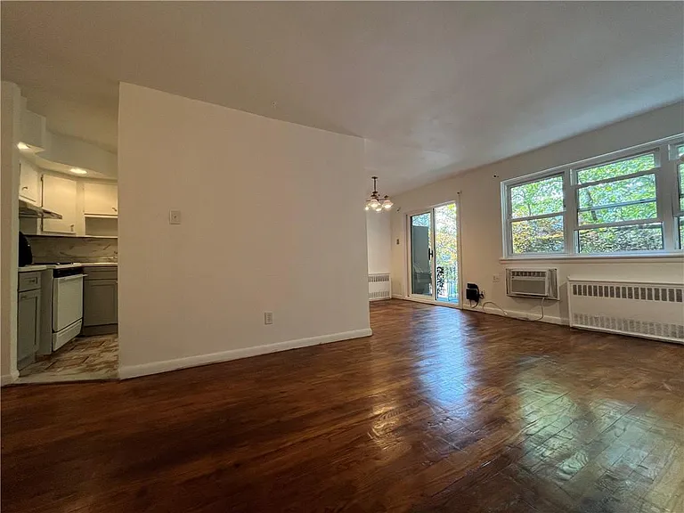2077 E 54th St #2 — Photo 5