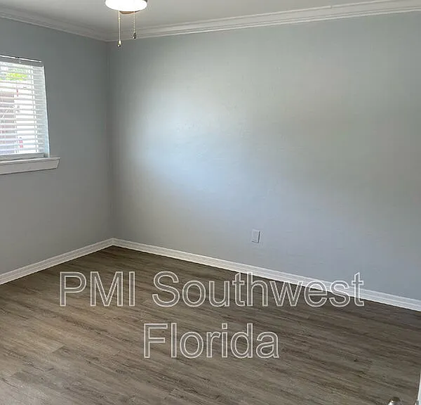 6367 Gateway Ave — Photo 13