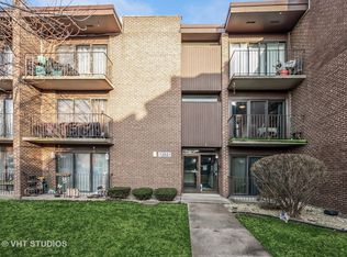 12821 S Kenneth Ave APT B4, Alsip, IL 60803