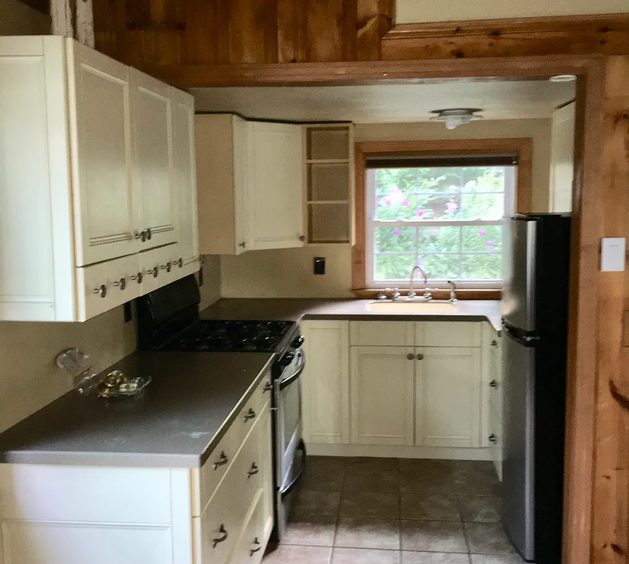 1 bed, 1575 sqft, $2,200 — Photo 3