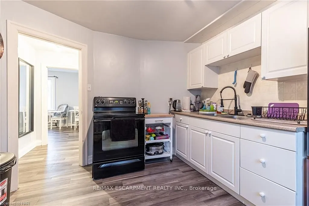 2 bed, $1,600 — Photo 4