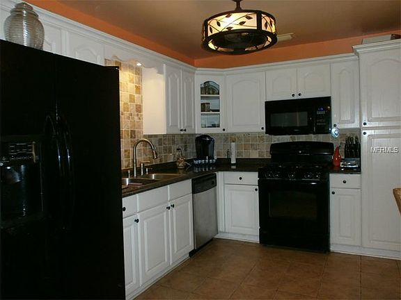 3rd image of 7321 Gates Cir
