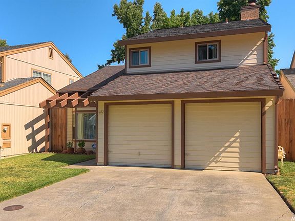 4th image of 182 Saginaw Cir