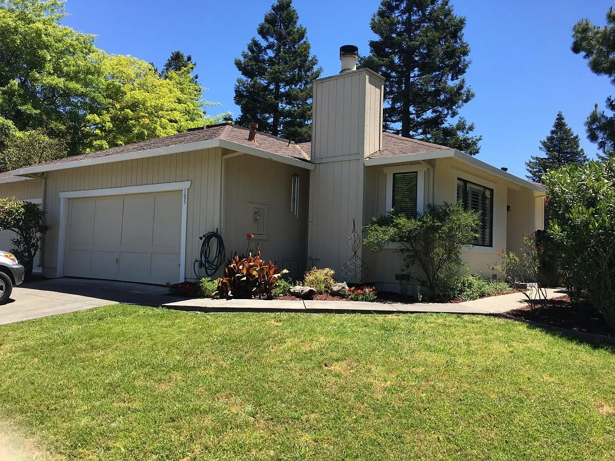 105 Miller Ct photo 1