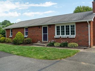 571 Mill St, Feeding Hills, MA 01030
