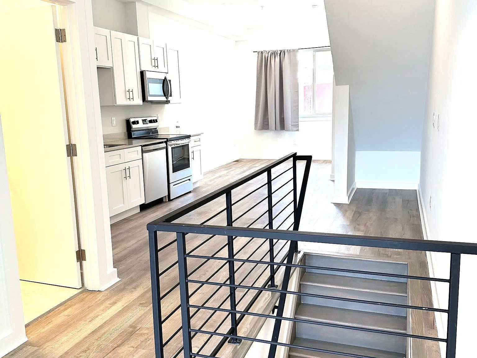 3 bed, 1410 sqft, $1,600 — Photo 3