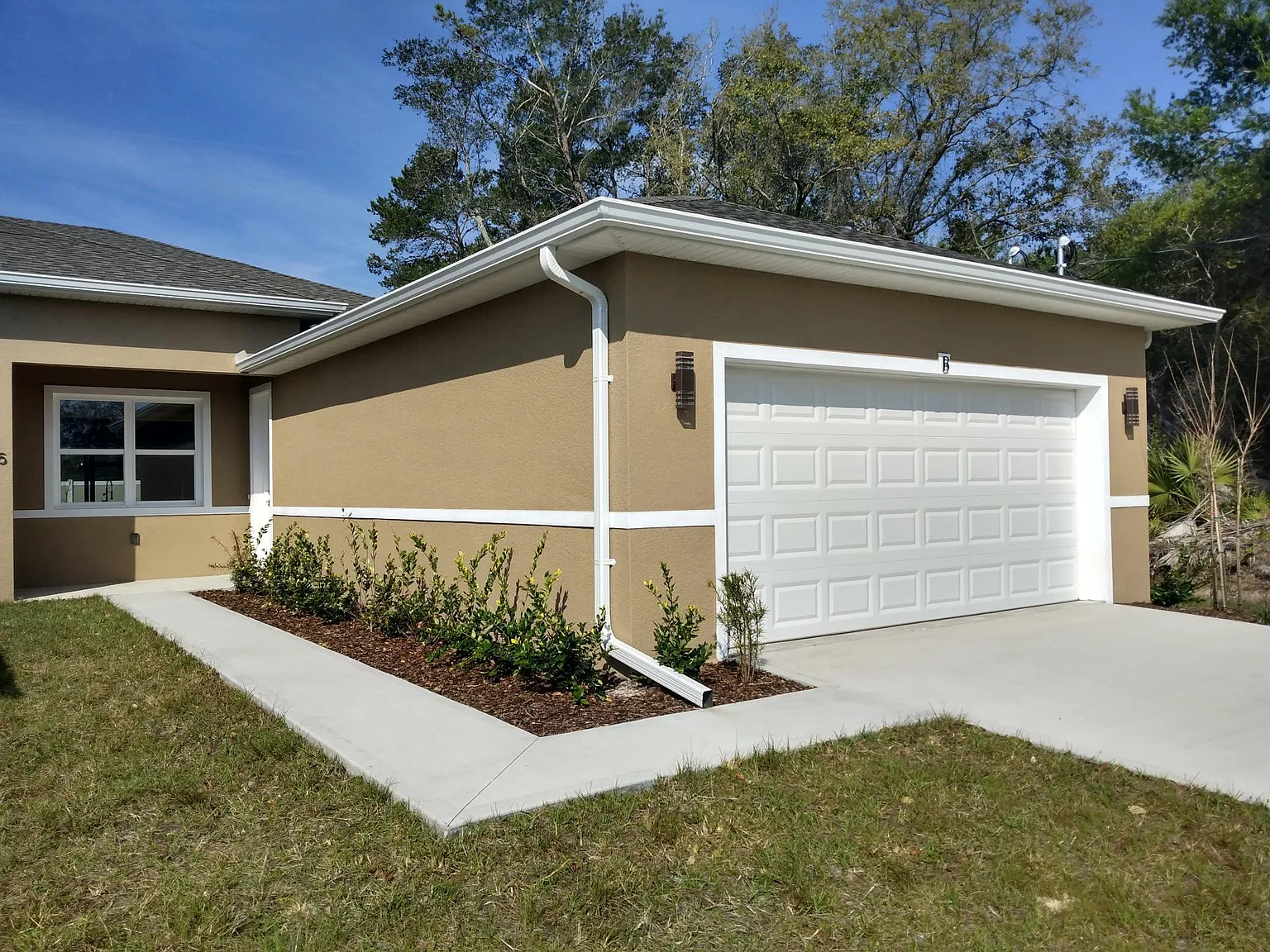 4 bed, 1550 sqft, $2,000 — Photo 1