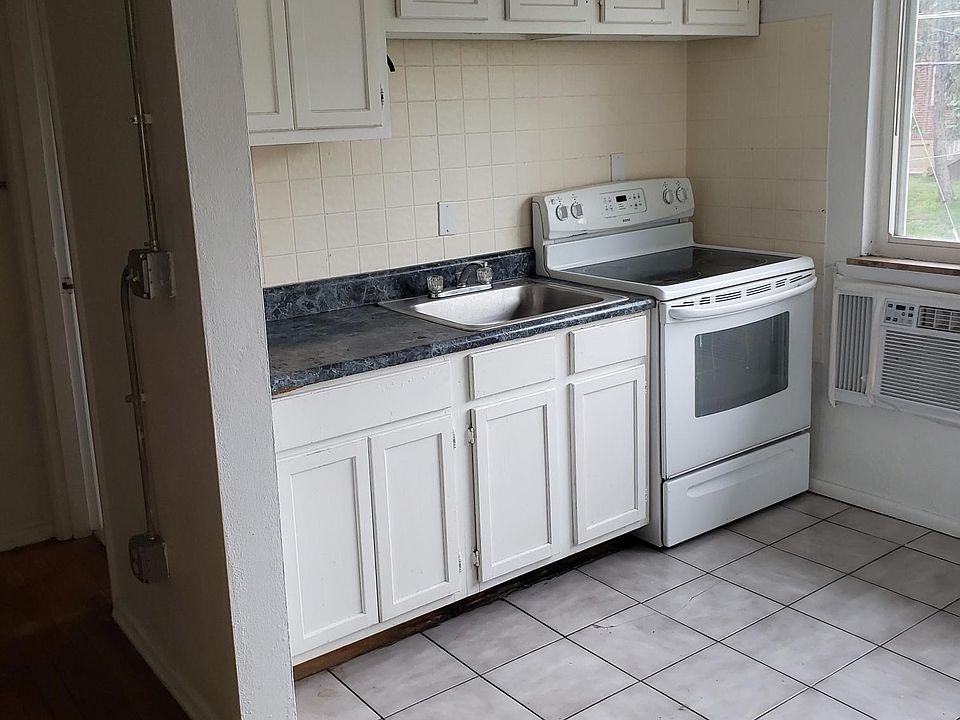2nd image of 5500 Montgomery Rd #9
