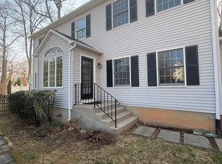 4046 Hunt Rd, Fairfax, VA 22032