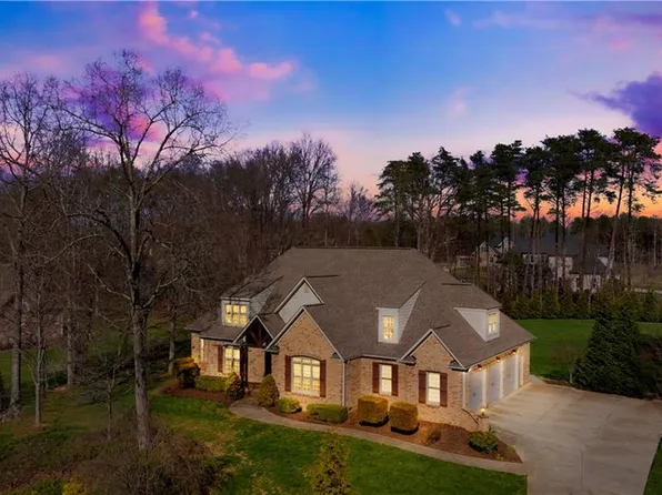 7810 Charles Place Dr, Kernersville, NC 27284