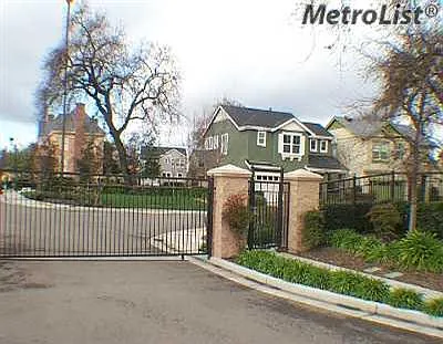 1241 Northpark Ct photo 1