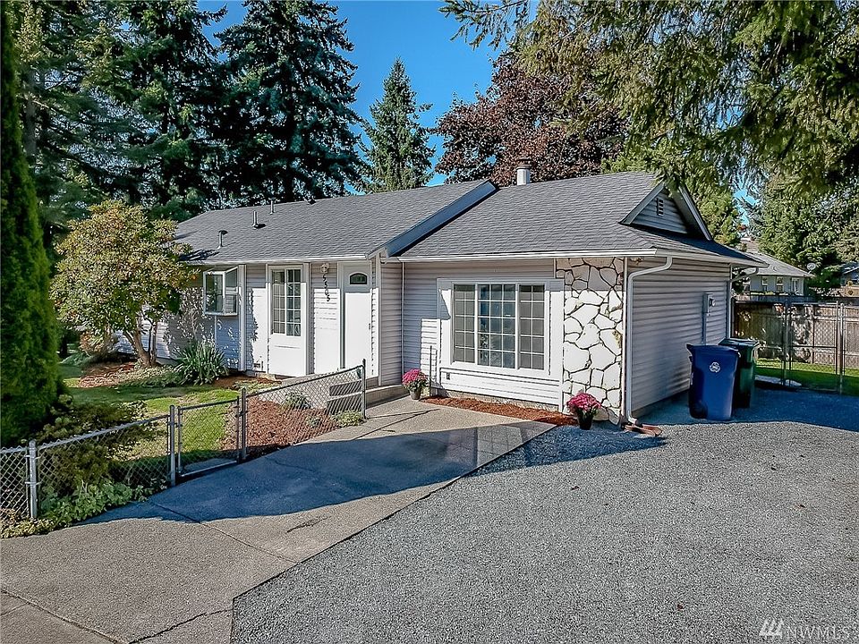 1st image of 5505 105th St NE