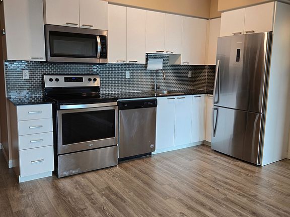 4th image of 2150 Lawrence Ave E #1102